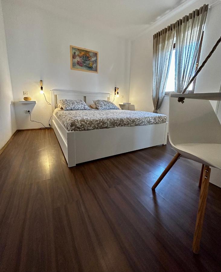 Elentoni Apartment Fazana Exterior photo